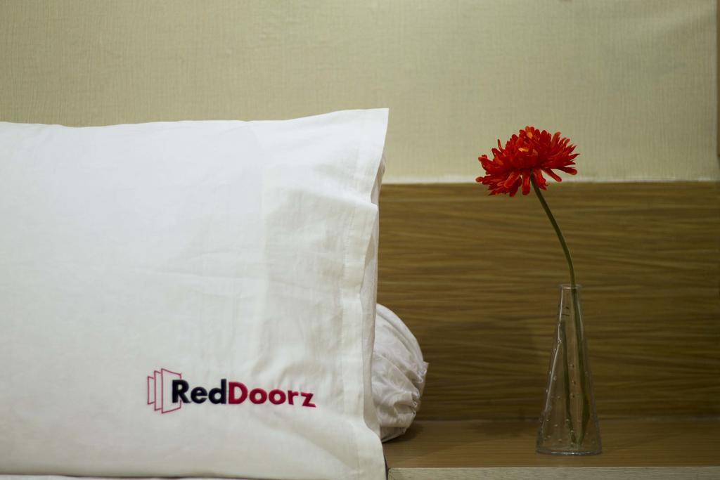 Hotel Reddoorz @ Tebet Asem Baris Yakarta Exterior foto
