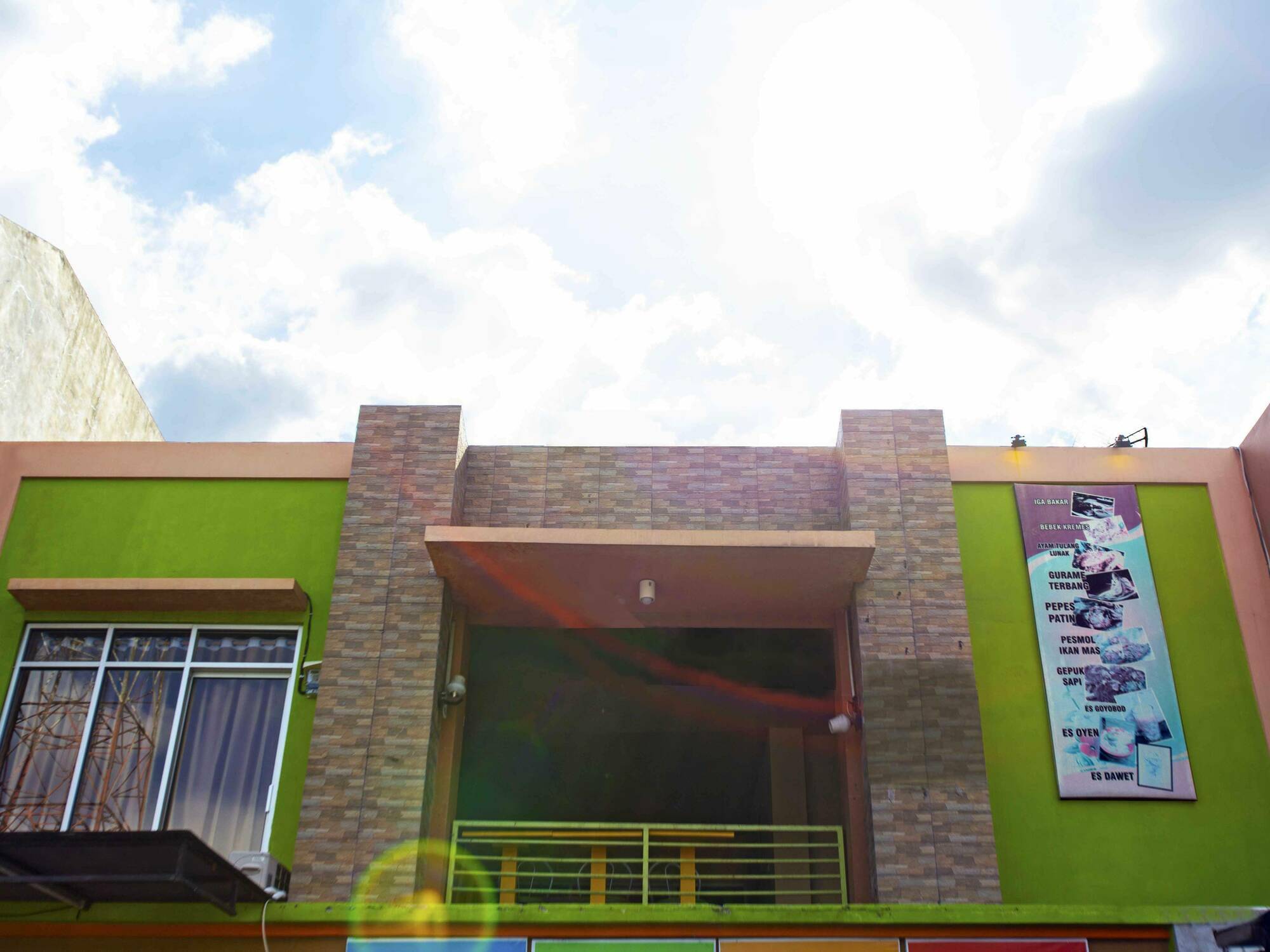 Hotel Reddoorz @ Tebet Asem Baris Yakarta Exterior foto